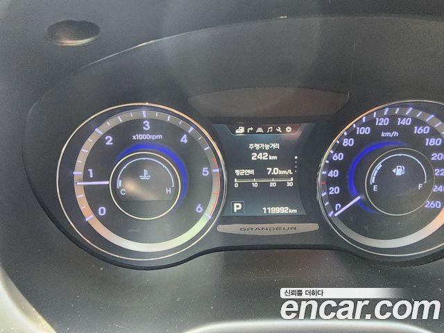 Hyundai Grandeur 2015 — photo 14