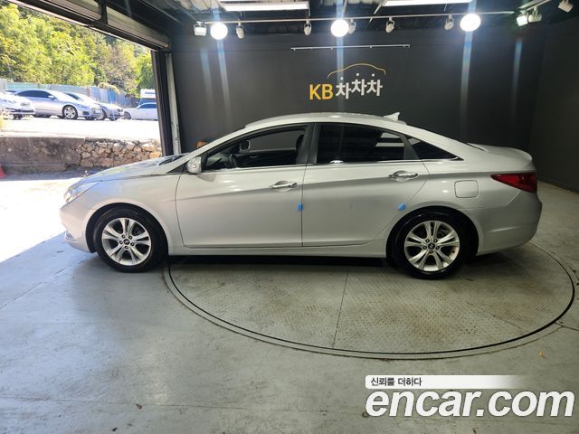 Hyundai Sonata 2010 — photo 3