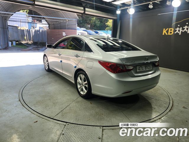 Hyundai Sonata 2010 — photo 4