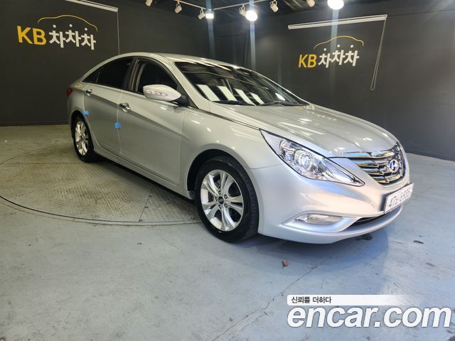 Hyundai Sonata 2010 — photo 8