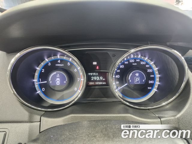Hyundai Sonata 2010 — photo 10