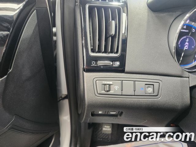 Hyundai Sonata 2010 — photo 14