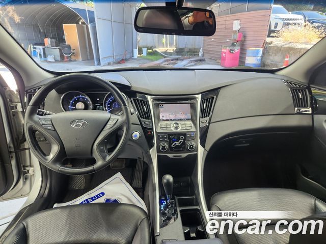 Hyundai Sonata 2010 — photo 16