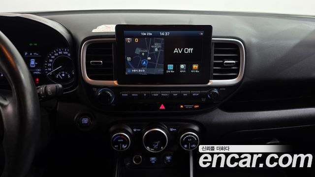 Hyundai Venue 2020 — photo 19