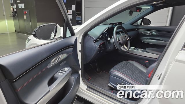 Genesis GV70 2021 — photo 13