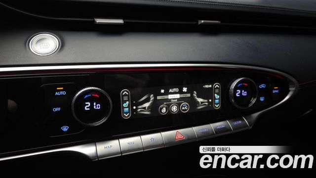 Genesis GV70 2021 — photo 24