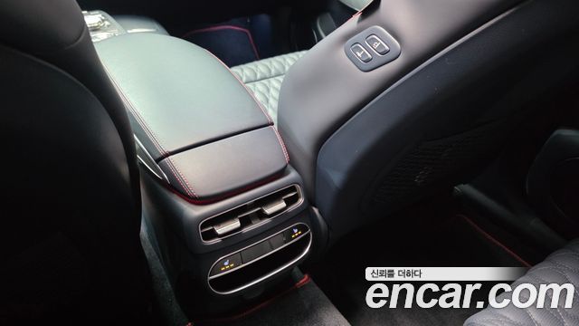 Genesis GV70 2021 — photo 25