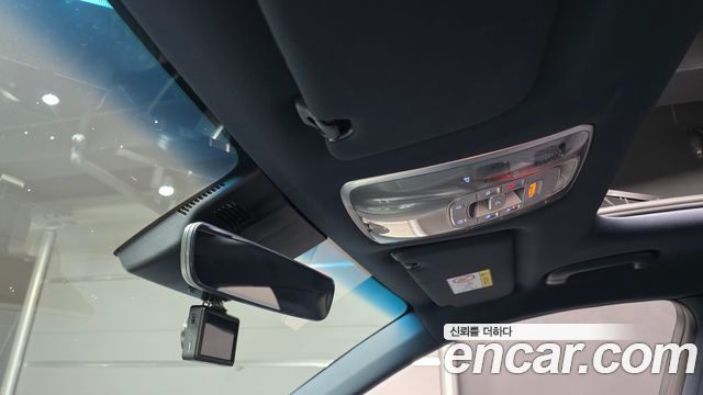 Genesis GV70 2021 — photo 26