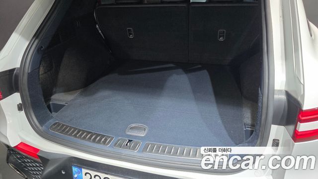 Genesis GV70 2021 — photo 30