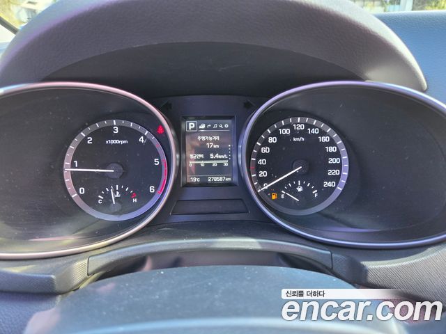 Hyundai Santafe 2016 — photo 11