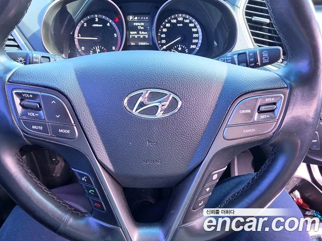 Hyundai Santafe 2016 — photo 12