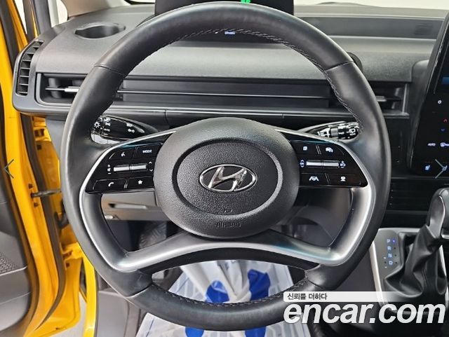 Hyundai Staria 2024 — photo 9