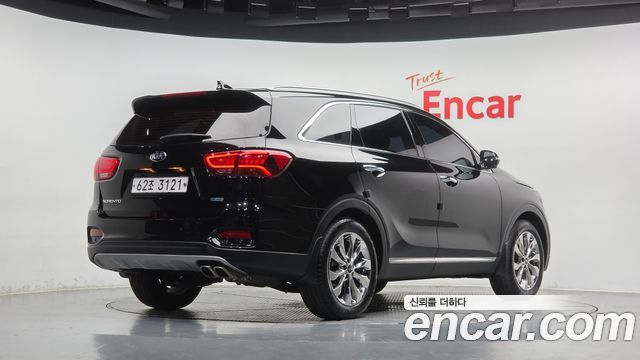 Kia Sorento 2018 — photo 2