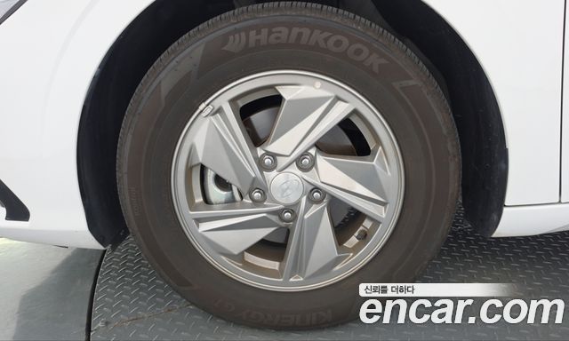 Hyundai AVANTE 2026 — photo 5