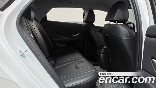 Hyundai AVANTE 2026 — photo 17