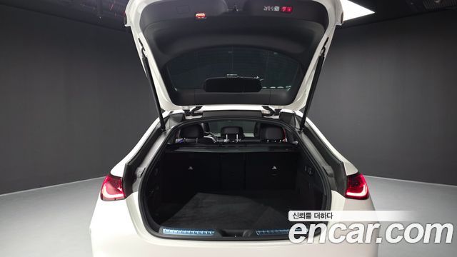Mercedes-Benz GLC-Class 2026 — photo 26