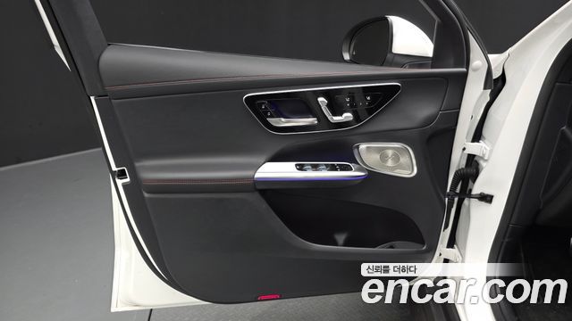 Mercedes-Benz GLC-Class 2026 — photo 14