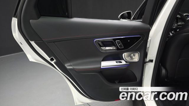 Mercedes-Benz GLC-Class 2026 — photo 15