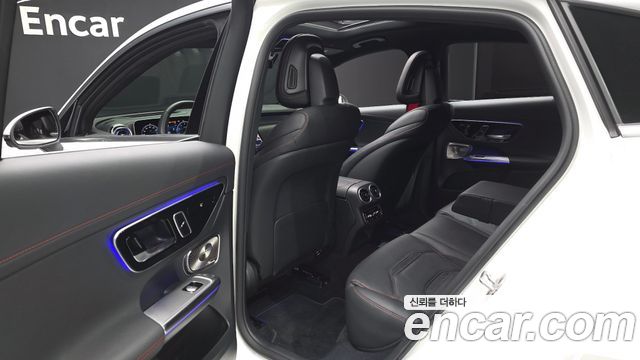 Mercedes-Benz GLC-Class 2026 — photo 16