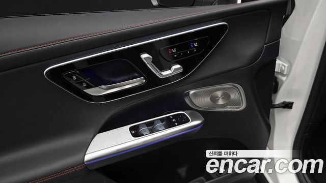 Mercedes-Benz GLC-Class 2026 — photo 33