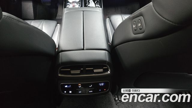 Genesis G80 2022 — photo 31
