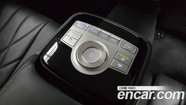 Genesis G80 2022 — photo 32
