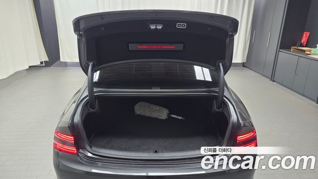 Genesis G80 2022 — photo 33
