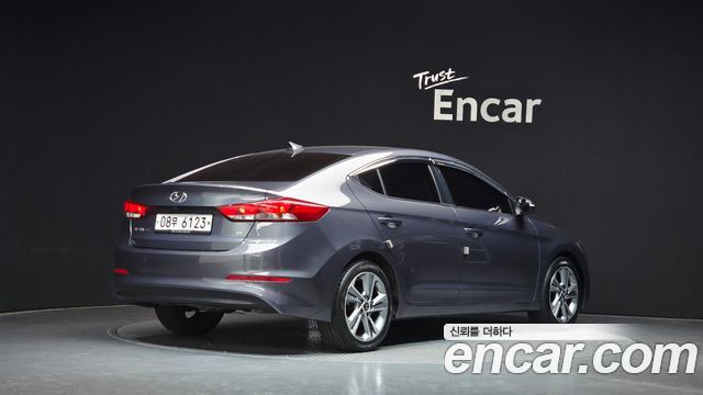 Hyundai AVANTE 2018 — photo 2