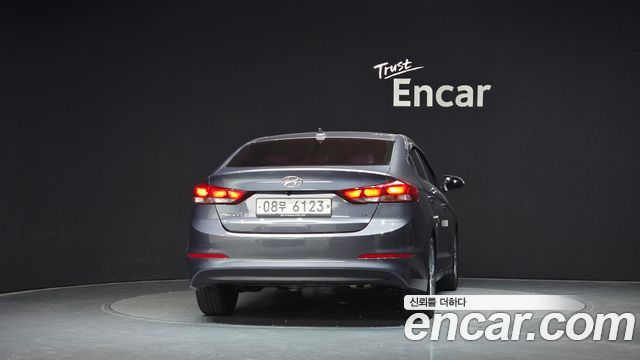 Hyundai AVANTE 2018 — photo 4