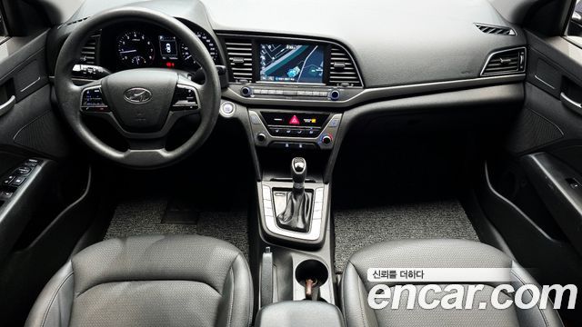 Hyundai AVANTE 2018 — photo 7