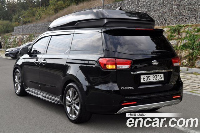Kia Canival 2015 — photo 5