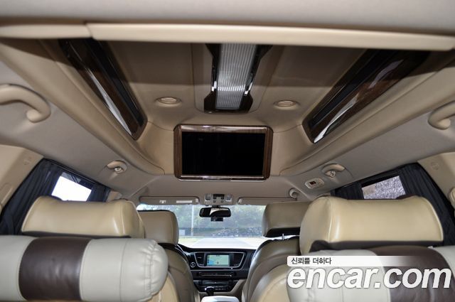 Kia Canival 2015 — photo 12