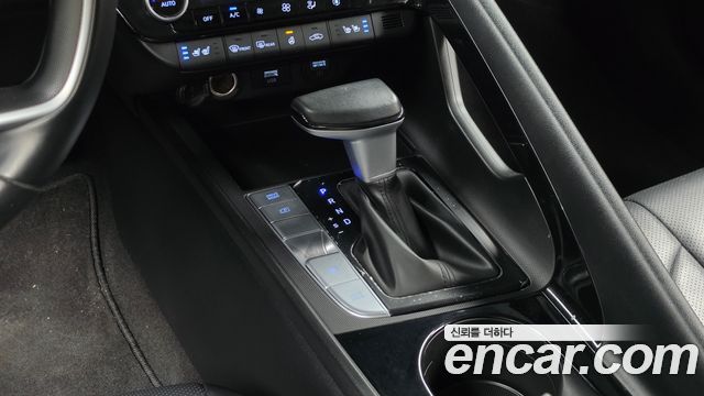 Hyundai AVANTE 2023 — photo 12