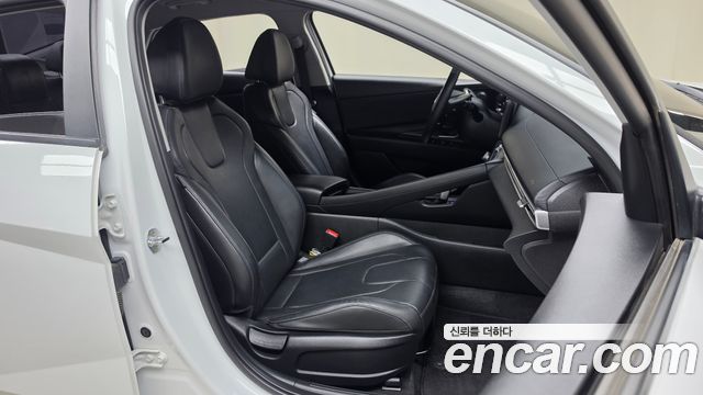 Hyundai AVANTE 2023 — photo 17