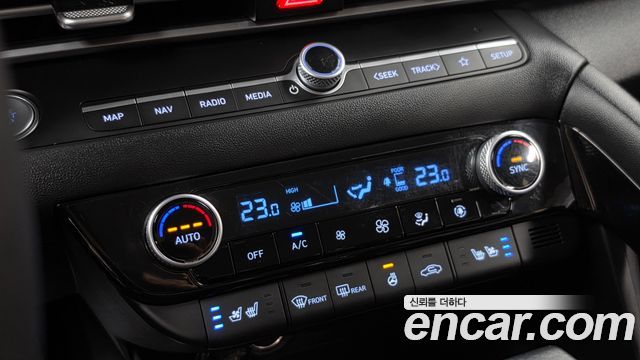 Hyundai AVANTE 2023 — photo 25