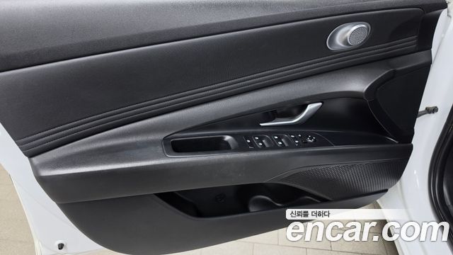 Hyundai AVANTE 2023 — photo 14