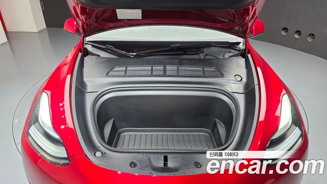 Tesla Model Y 2024 — photo 6