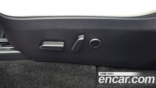 Tesla Model Y 2024 — photo 25