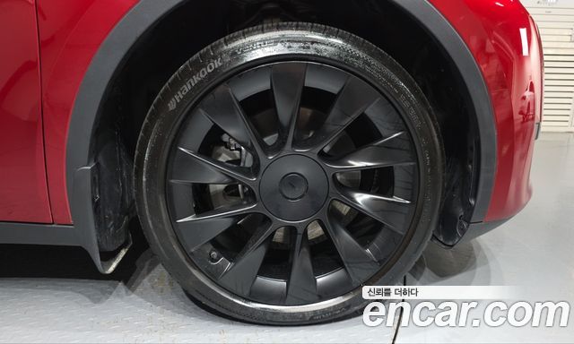 Tesla Model Y 2024 — photo 7