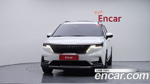 Kia Canival 2023 — photo 3
