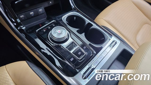Kia Canival 2023 — photo 9