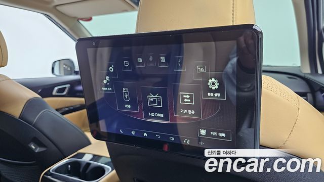 Kia Canival 2023 — photo 17