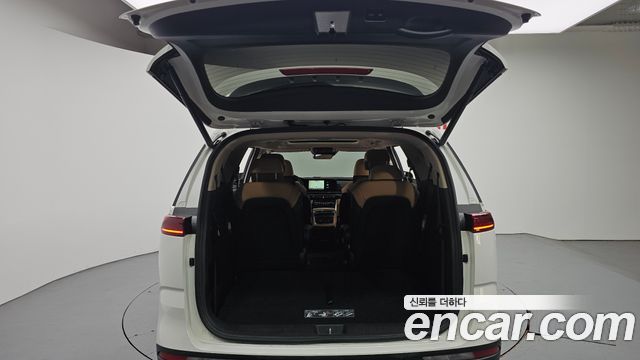 Kia Canival 2023 — photo 20
