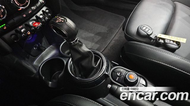 Mini Cooper 2017 — photo 9