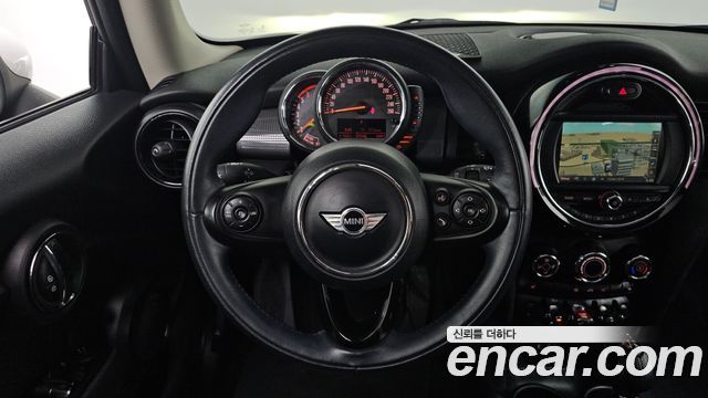 Mini Cooper 2017 — photo 11