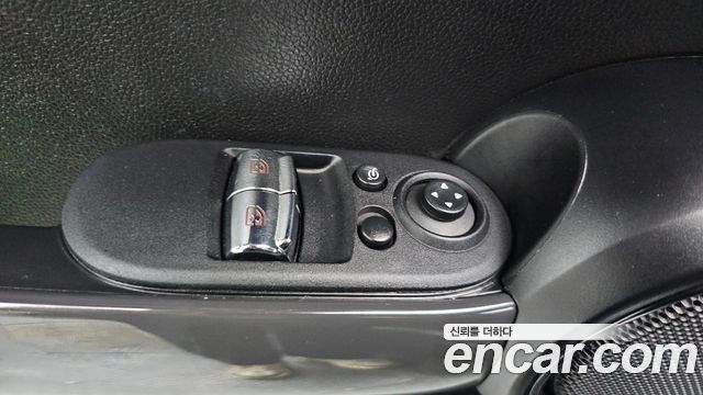 Mini Cooper 2017 — photo 17