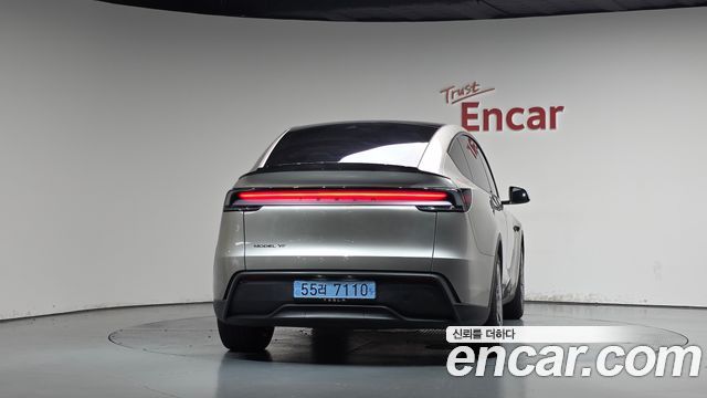 Tesla Model Y 2026 — photo 4