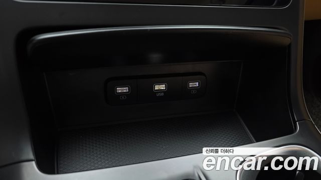 Kia Canival 2023 — photo 18