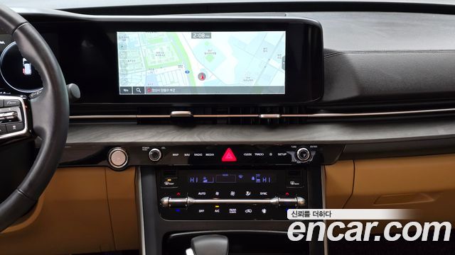 Kia Canival 2023 — photo 19