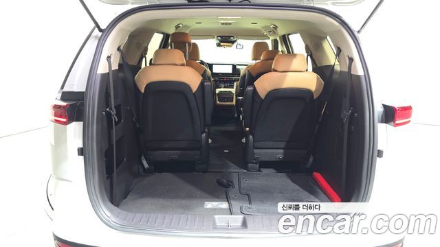 Kia Canival 2023 — photo 22